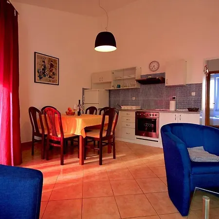 Apartment Maja Pjescana